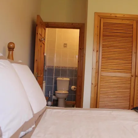 Riverbend Bed & Breakfast *