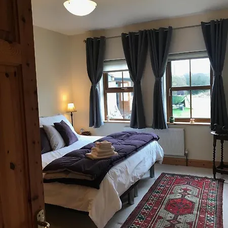 Riverbend Bed & Breakfast *
